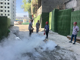 和平小區(qū)項目部在施工現(xiàn)場組織了消防應急演練